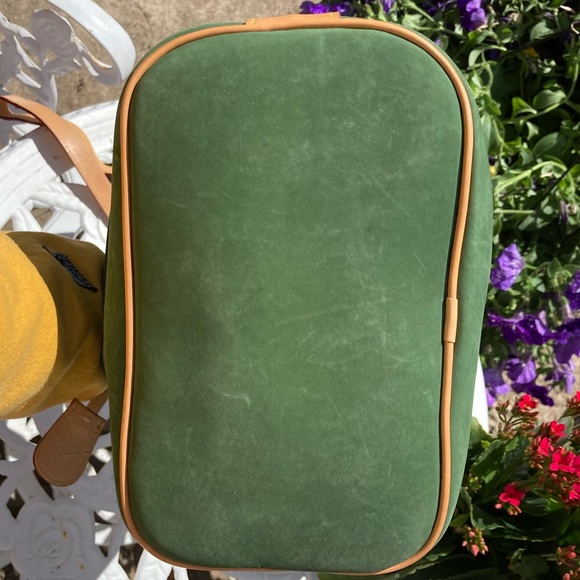 🎄GIFT IDEAS! Christmas 🎄 is coming! NWT Dooney & Bourke suede med drawstring - Picture 8 of 11